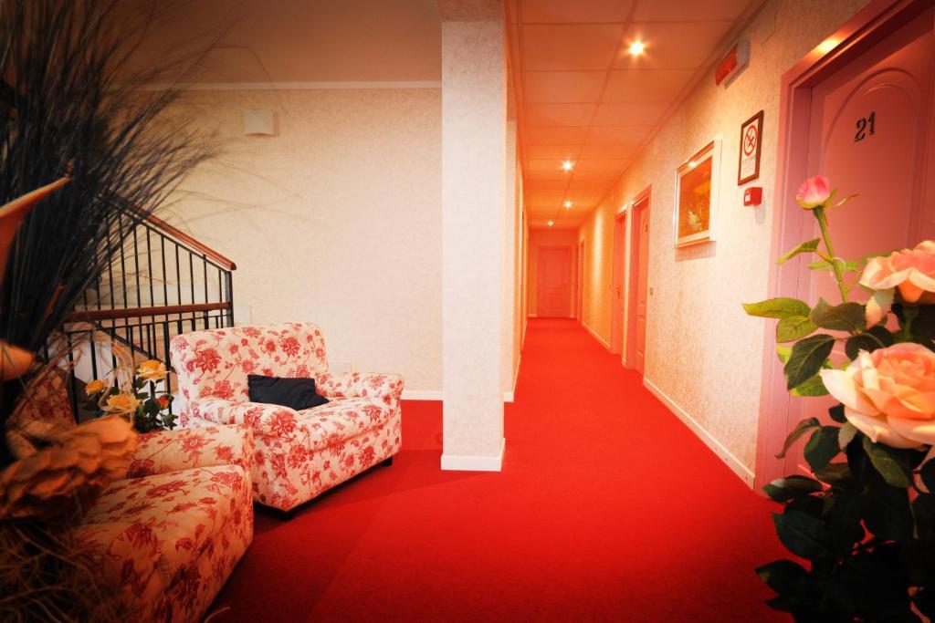 Hotel Manuela Cinquale Bagian luar foto
