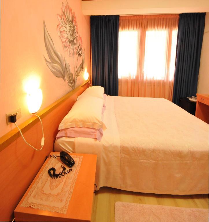 Hotel Manuela Cinquale Ruang foto