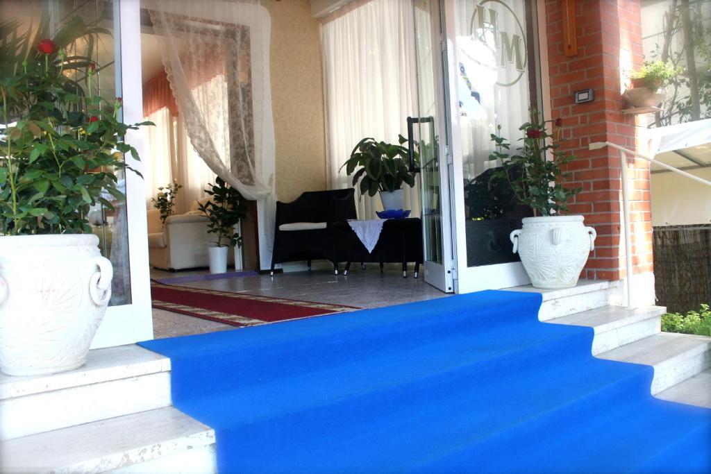 Hotel Manuela Cinquale Bagian luar foto
